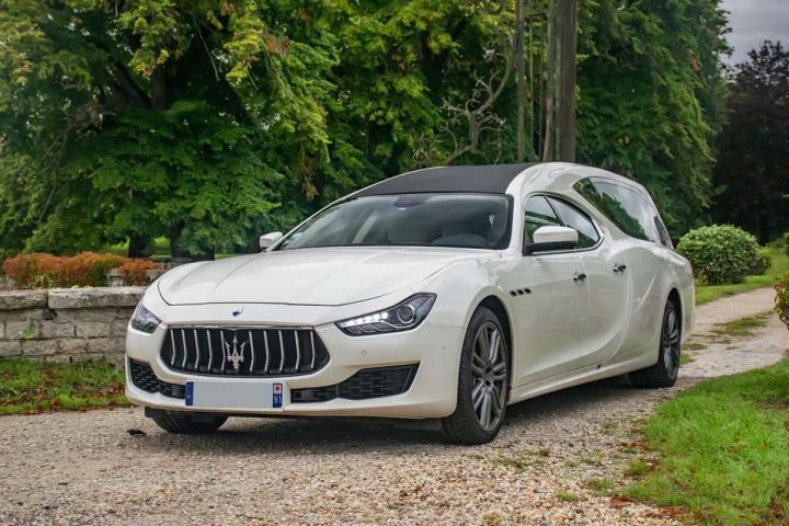 Voitures funéraires à Pithiviers