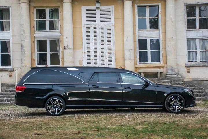 Voitures funéraires à Pithiviers