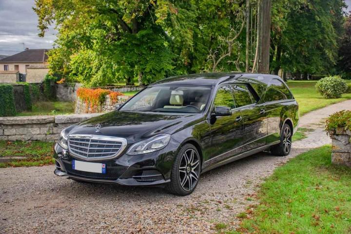 Voitures funéraires à Pithiviers